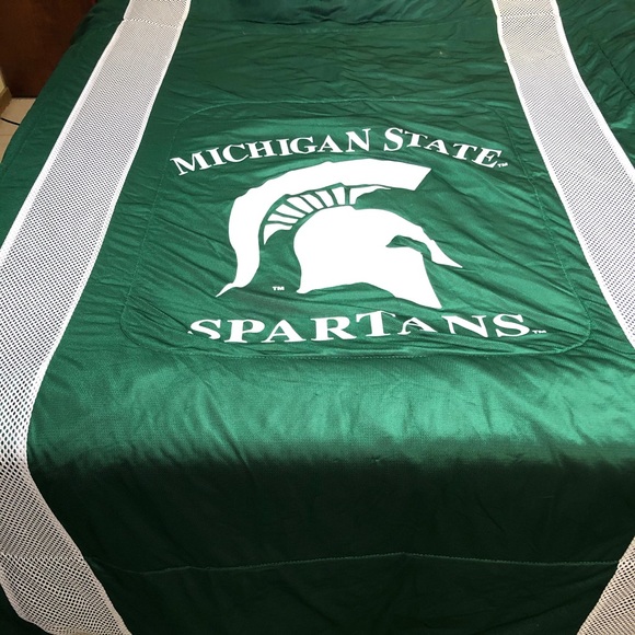 Michigan State Spartans themed bedding - Picture 1 of 6